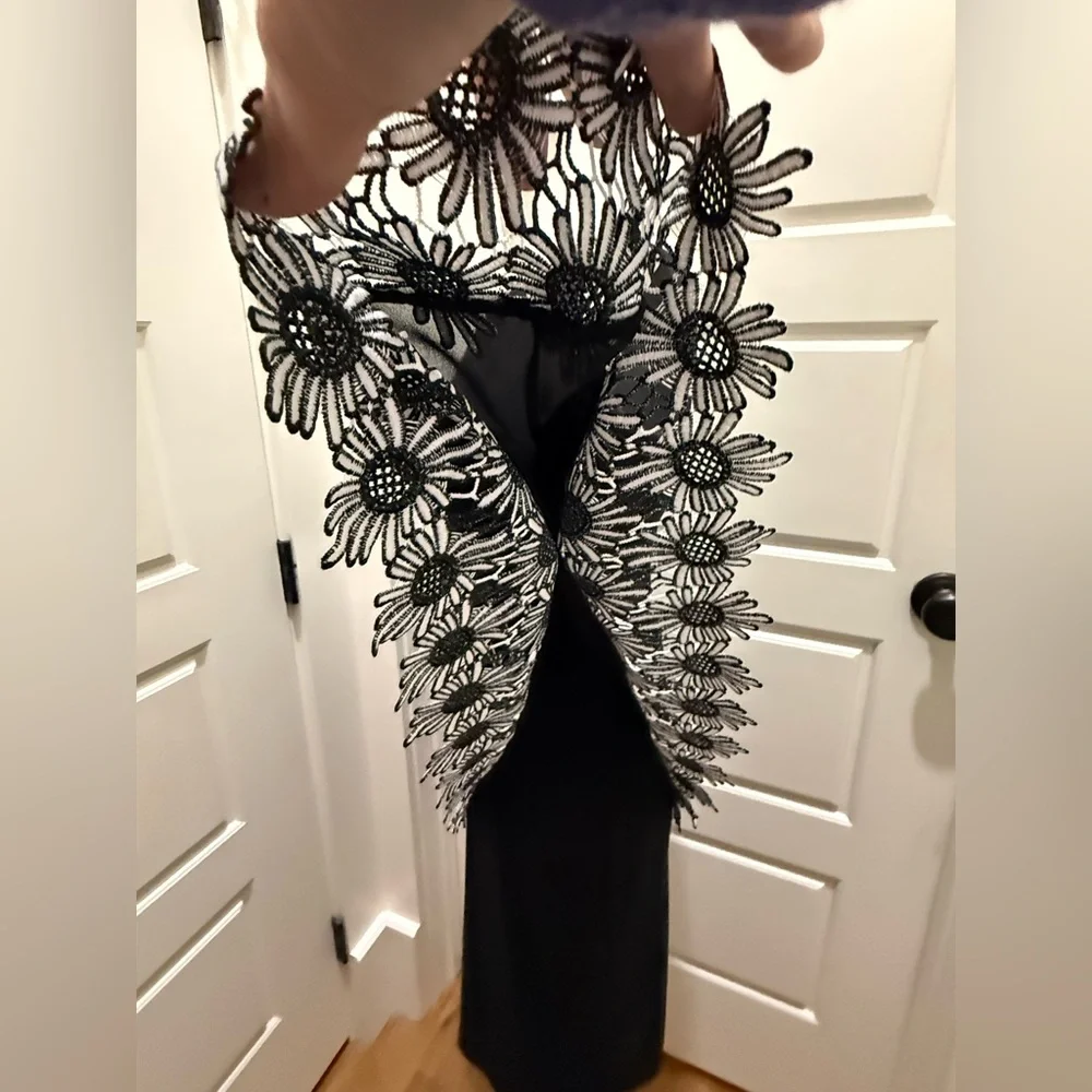 Joseph Ribkoff. Sheath Dress with Biased Cut Sheer Floral Trim Overlay. Size 6. - Picture 10 of 14